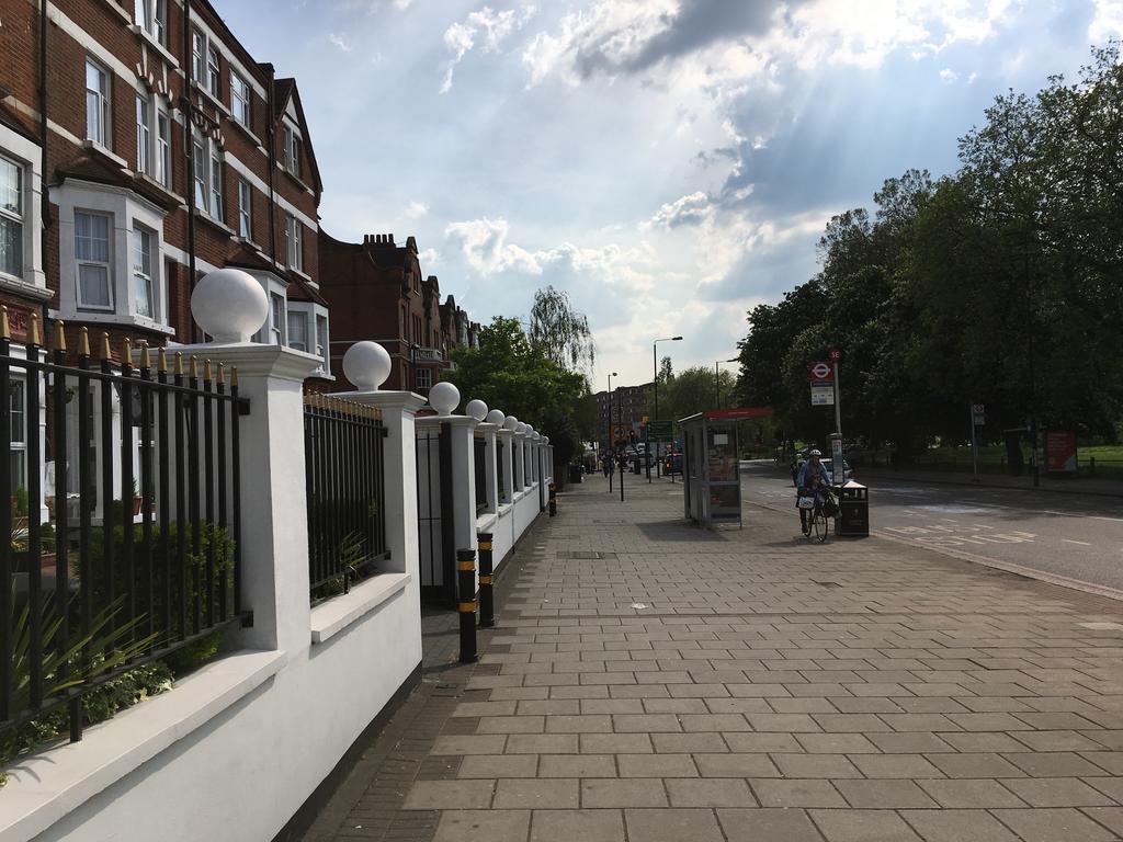 Clapham South Dudley Hotel Londres Exterior foto